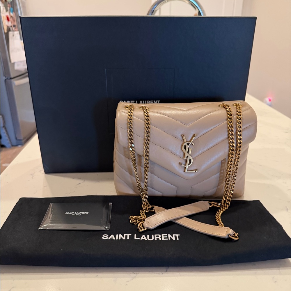 Saint Laurent Loulou small shoulder bag in Cream Quilted Leather